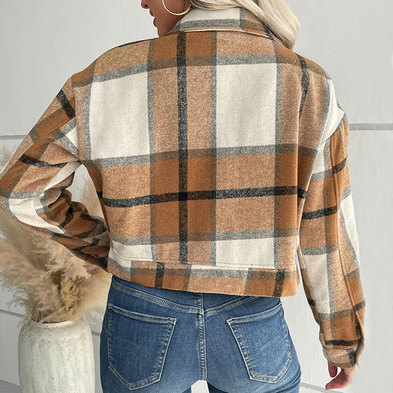 Chic Plaid Cropped Jacket with Pockets - Stylish Long Sleeve Outwear for Women